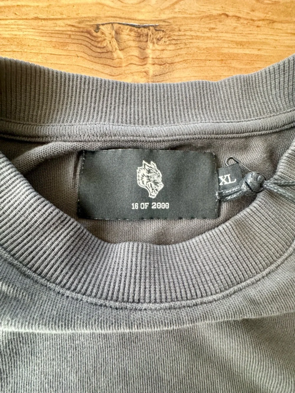 Darc Sport Sheer Loyalty Premium Tee Wolves Graphic Gray Men's T-Shirt XL - Picture 3 of 4